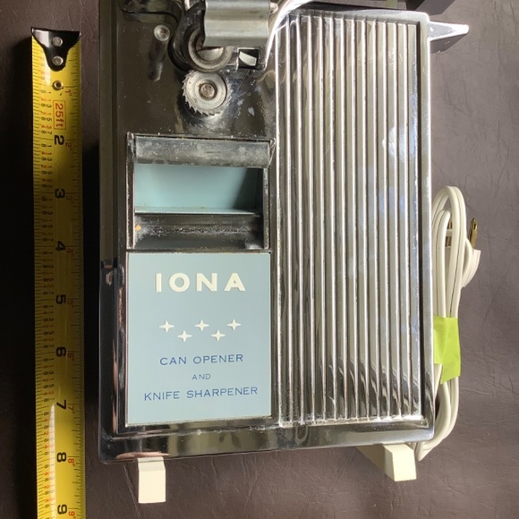 Vintage IONA Can Opener - Picture 5 of 5